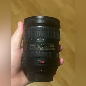 Nikon lens 18–200 MM